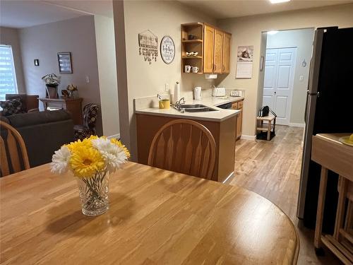 206-298 Yorkton Avenue, Penticton, BC - Indoor Photo Showing Dining Room