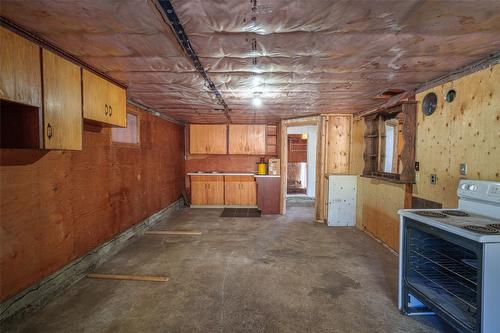 5454 Maddock Road, Vernon, BC - Indoor Photo Showing Basement