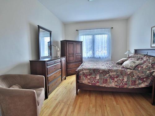 Chambre Ã  coucher principale - 1120 Rue Du Sacré-Coeur O., Saint-Hyacinthe, QC - Indoor Photo Showing Bedroom