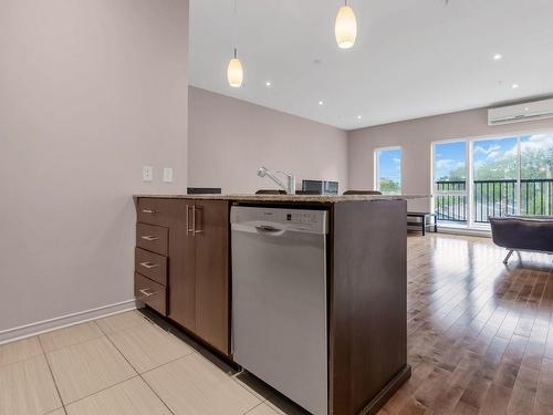 Kitchen - 302-355 Rue Hurteau, Dollard-Des-Ormeaux, QC - Indoor Photo Showing Other Room