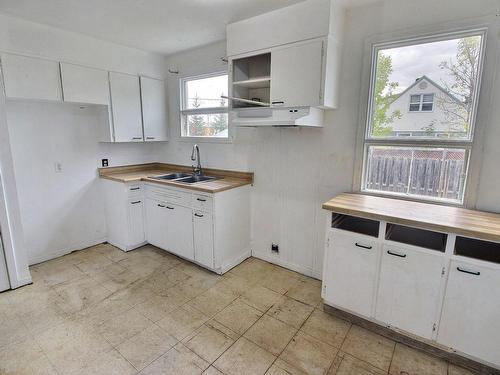 Cuisine - 3A Rue De La Confédération, Matagami, QC - Indoor Photo Showing Kitchen With Double Sink