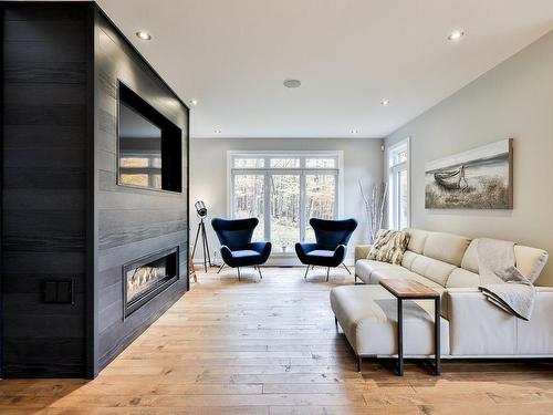 Living room - 280 Ch. De Blue Hills, Morin-Heights, QC - Indoor Photo Showing Living Room With Fireplace