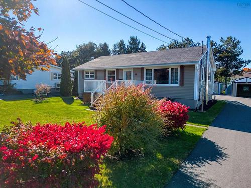 66 Bishop Avenue, New Minas, NS 