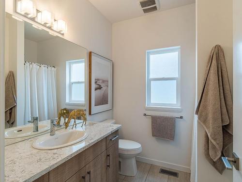 130-1993 Qu'Appelle Blvd, Kamloops, BC - Indoor Photo Showing Bathroom