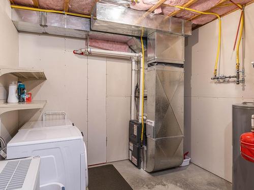 130-1993 Qu'Appelle Blvd, Kamloops, BC - Indoor Photo Showing Laundry Room