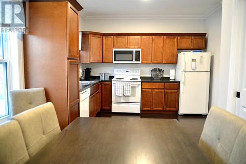 13 Dunford Street, St.John'S, NL - Indoor Photo Showing Kitchen