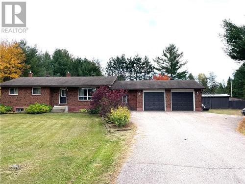 593 Airport Road, Petawawa, ON - Outdoor