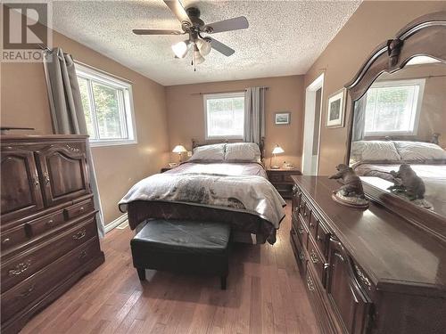 593 Airport Road, Petawawa, ON - Indoor Photo Showing Bedroom