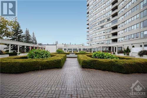 204 - 1480 Riverside Drive, Ottawa, ON - Outdoor