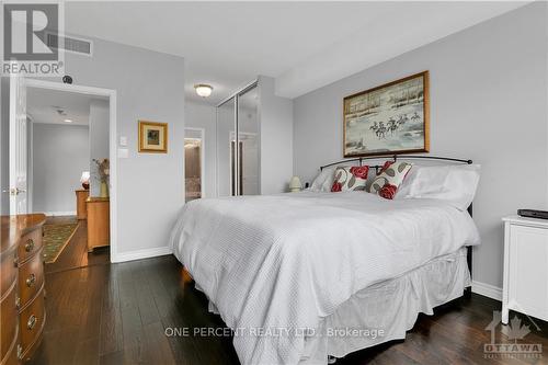 204 - 1480 Riverside Drive, Ottawa, ON - Indoor Photo Showing Bedroom