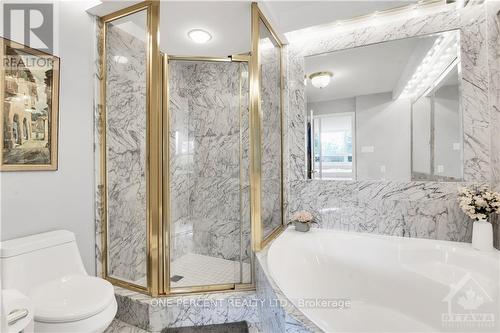 204 - 1480 Riverside Drive, Ottawa, ON - Indoor Photo Showing Bathroom