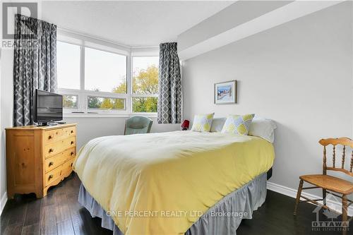 204 - 1480 Riverside Drive, Ottawa, ON - Indoor Photo Showing Bedroom