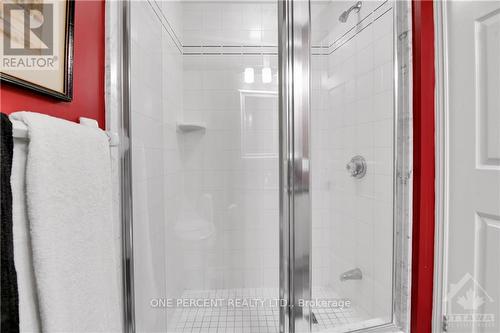 204 - 1480 Riverside Drive, Ottawa, ON - Indoor Photo Showing Bathroom