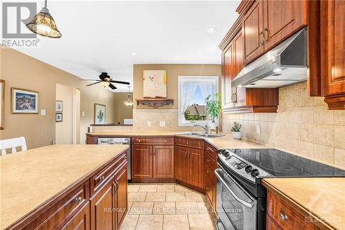 237 Trillium Circle, Alfred And Plantagenet, ON - Indoor Photo Showing Kitchen With Double Sink