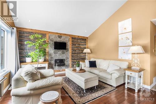 237 Trillium Circle, Alfred And Plantagenet, ON - Indoor Photo Showing Living Room With Fireplace