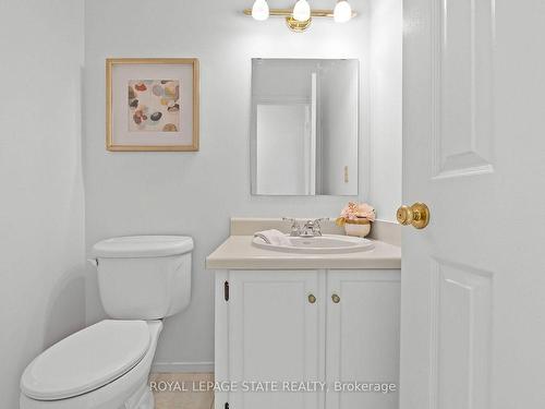 125 Chatterson Dr, Hamilton, ON - Indoor Photo Showing Bathroom