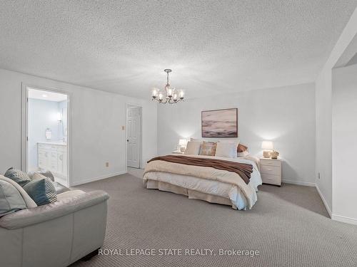 125 Chatterson Dr, Hamilton, ON - Indoor Photo Showing Bedroom