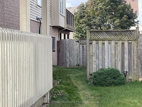 168 Windflower Dr, Kitchener, ON - Outdoor