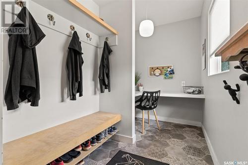 4340 Robinson Street, Regina, SK - Indoor Photo Showing Laundry Room