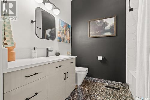 4340 Robinson Street, Regina, SK - Indoor Photo Showing Bathroom