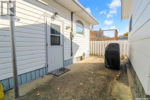 120 Gibbs Street W, Swift Current, SK - Outdoor With Exterior