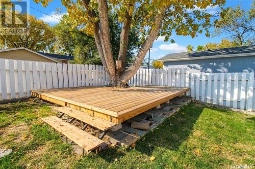 120 Gibbs Street W, Swift Current, SK - Outdoor