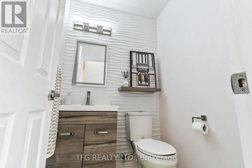 43 Belsey Lane, Clarington (Newcastle), ON - Indoor Photo Showing Bathroom