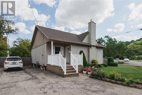 13 New Mountain Road, Hamilton, ON - Outdoor