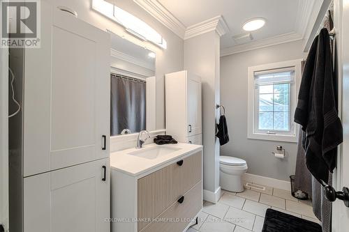 255 Water Street S, St. Marys (21 - St. Marys), ON - Indoor Photo Showing Bathroom