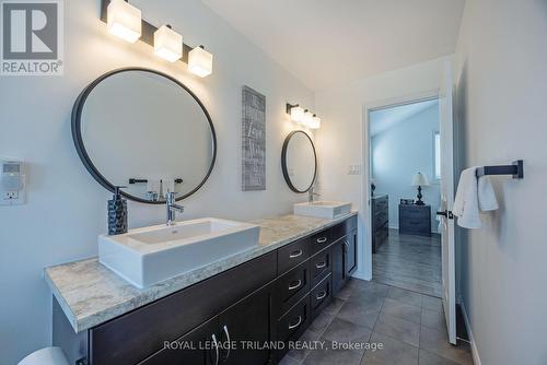 23 Westlake Drive, St. Thomas, ON - Indoor Photo Showing Bathroom