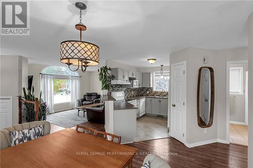 225 Wellington Street E, Cornwall, ON - Indoor Photo Showing Dining Room