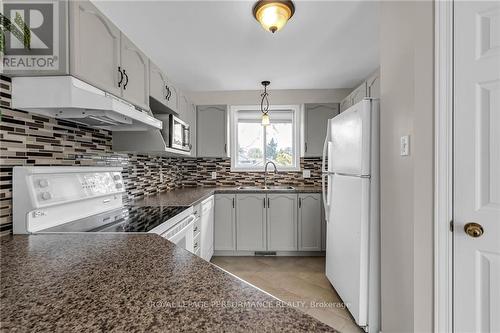 225 Wellington Street E, Cornwall, ON - Indoor Photo Showing Kitchen With Double Sink With Upgraded Kitchen