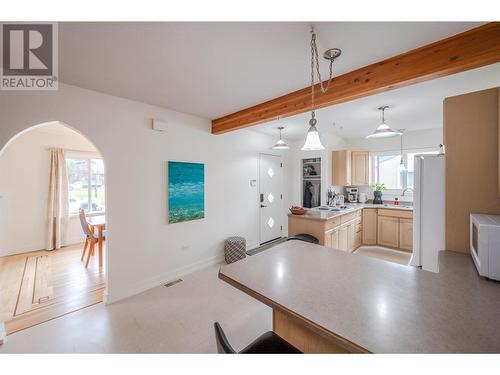 258 Windsor Avenue, Penticton, BC - Indoor