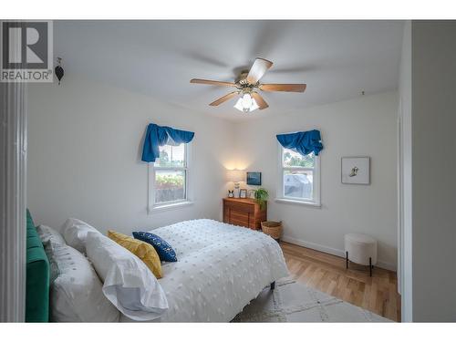 258 Windsor Avenue, Penticton, BC - Indoor Photo Showing Bedroom