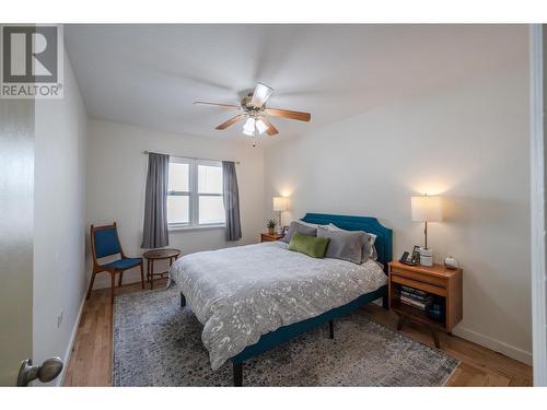 258 Windsor Avenue, Penticton, BC - Indoor Photo Showing Bedroom