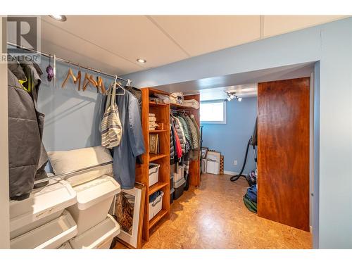 258 Windsor Avenue, Penticton, BC - Indoor With Storage