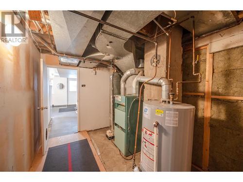 258 Windsor Avenue, Penticton, BC - Indoor Photo Showing Basement