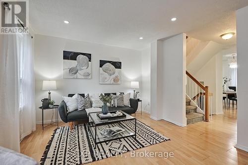 67 - 200 Murison Boulevard, Toronto (Malvern), ON - Indoor Photo Showing Living Room