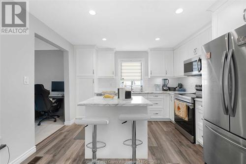 18 Balaclava Street South, Amherstburg, ON - Indoor Photo Showing Kitchen