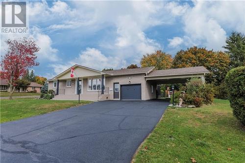 3331 Sunnyview Avenue, Cornwall, ON - Outdoor With Facade