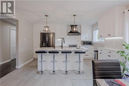 3331 Sunnyview Avenue, Cornwall, ON - Indoor Photo Showing Kitchen With Upgraded Kitchen