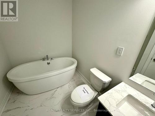 385 Inspire Boulevard, Brampton, ON - Indoor Photo Showing Bathroom