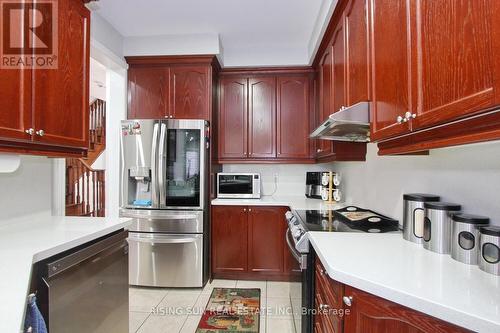 7 Shortreed Grove, Brampton, ON - Indoor Photo Showing Kitchen