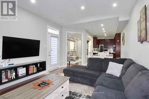 7 Shortreed Grove, Brampton, ON - Indoor Photo Showing Living Room