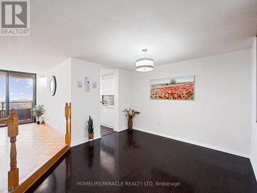 1511 - 4 Kings Cross Road, Brampton, ON - Indoor Photo Showing Other Room