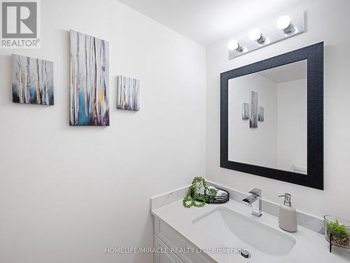 1511 - 4 Kings Cross Road, Brampton, ON - Indoor Photo Showing Bathroom