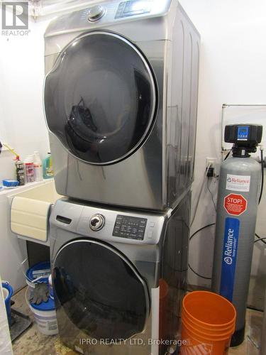 170 Troiless Street, Caledon, ON - Indoor Photo Showing Laundry Room