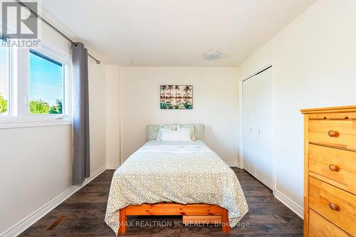 71 Chalfont Road, London, ON - Indoor Photo Showing Bedroom