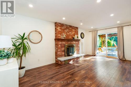 71 Chalfont Road, London, ON - Indoor Photo Showing Living Room With Fireplace