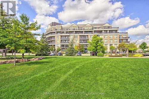 228 - 111 Civic Square Gate E, Aurora, ON - Outdoor